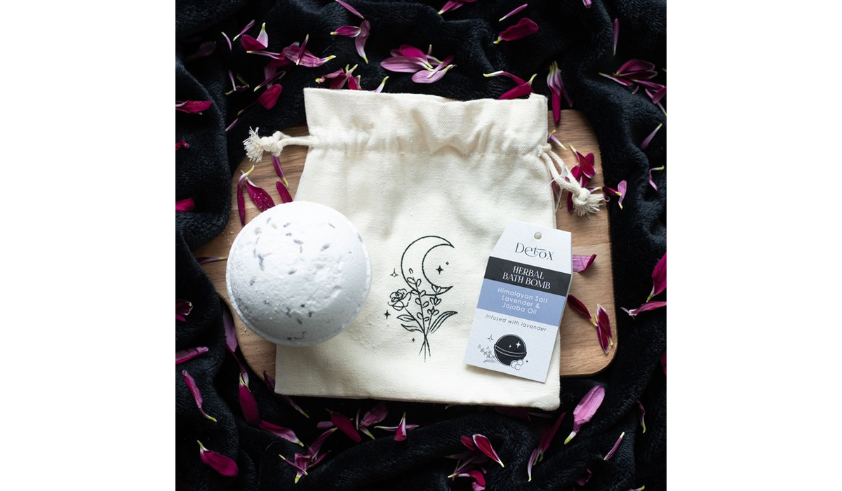 'Detox' Herbal Lavender Bath Bomb